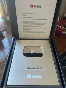 Original YouTube Silver Play Button (IHR NAME!) - Bild 1 von 4