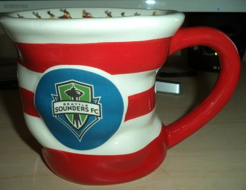The Memory Company Seattle Sounders FC 18 oz Holiday Mug Cover