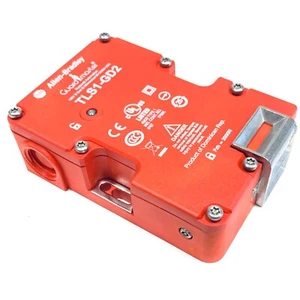 TLS1-GD2 Allen Bradley Guard Locking Switch 1/2 NPT Adapter - Picture 1 of 7