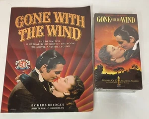 Gone With The Wind VHS Bundled With Book Of Illustrated Story Of Book & Movie - Foto 1 di 2