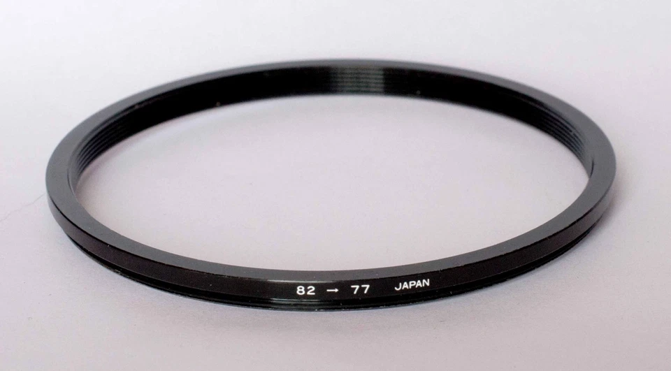 Unbranded 82-77mm step down ring. - Image 1 of 1