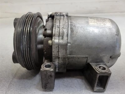 2004-2007 Subaru Impreza AC Compressor Pump 73111FE040 - Image 1 of 4