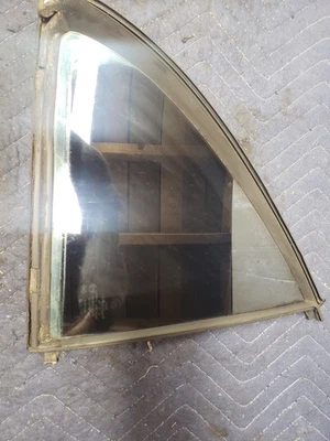 Right Passenger Rear Door Vent Glass 2003-2007 Mercedes-Benz C230 Sedan 58792 - Image 1 of 4