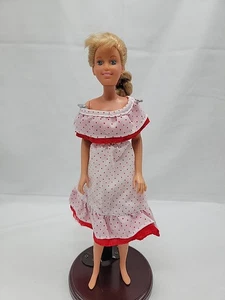 Vintage 1987 Hasbro Maxi Doll In Vintage Barbie Clone Dress - Picture 1 of 7