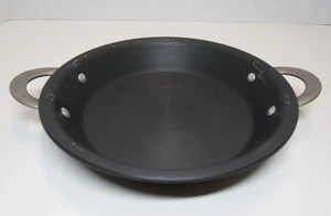 *Calphalon* 8 1/2" Double Handle Tapas Pan - 8109 - Picture 1 of 18