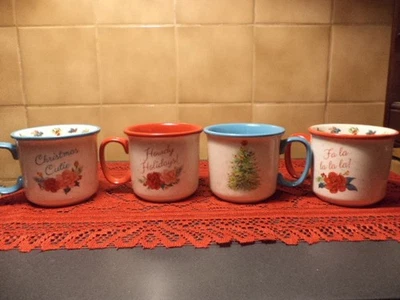 Tazas cámper Pioneer Woman Holiday Novedad 16 onzas - Juego de 4 tazas de Navidad - Nuevas Foto 1 de 4