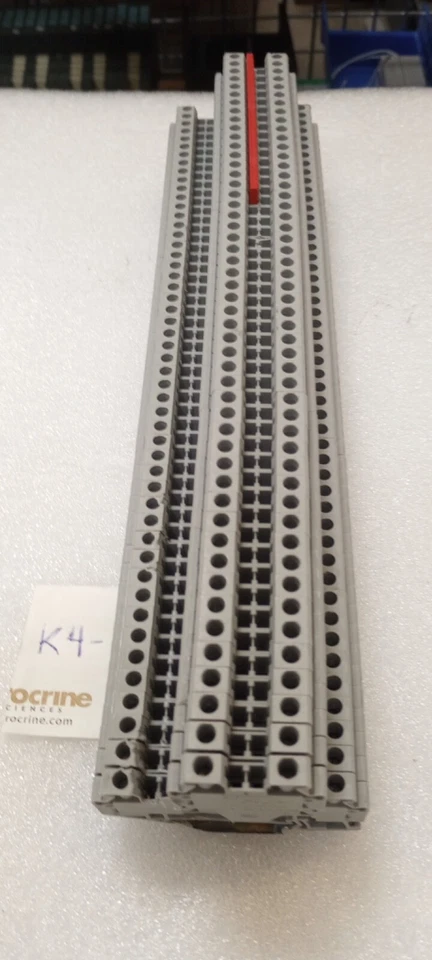 PHOENIX CONTACTS UTTB-4 (1 LOT OF 50) IEC60947-7-1 UTTB-4 800V 4MM - Image 1 of 4