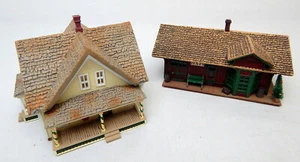 1M Pair Sarah Plain And Tall Pairie Home & Hays Train Station Hallmark 1994 - Picture 1 of 5