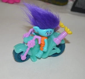 FISHER PRICE IMAGINEXT - 2023 DREAM WORKS TROLLS - FLOWERS SPIN AS YOU ROLL - Picture 1 of 4