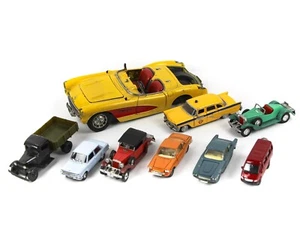 Modelos a escala de automóviles de pasajeros modelos de colección de 9 piezas - Imagen 1 de 10
