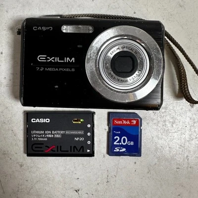 Casio Exilim EX-Z75 Black 2.6" LCD Screen 7.2 MP 3X Optical Zoom Digital Camera - Image 1 of 4