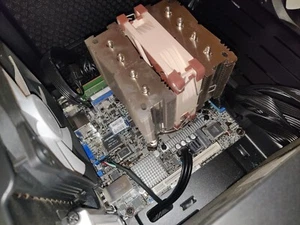 Asus P11C-I Intel Xeon E mini-ITX server motherboard + XEON E2278 + 64GO ECC RAM - Photo 1/4