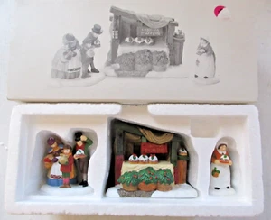 Dept 56 Heritage Village Collection XMAS Pudding Costermonger XMAS & Box - Bild 1 von 2