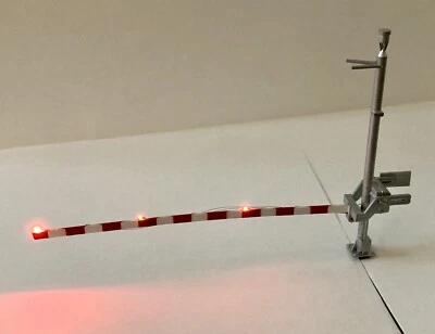 HO (2) Modern “Full Height” Crossing Gates w/ LED’s - NJ International, Walthers - Image 1 of 4