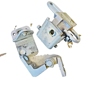 Bisagra puerta trasera izquierda VW Touran 1T0833411 - Imagen 1 de 10