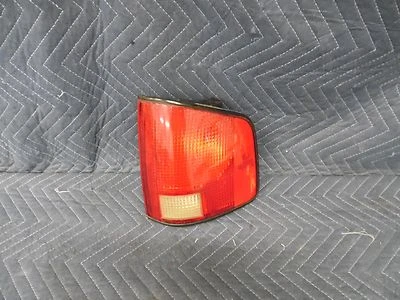 94 95 96 97 98 99 00 01 02 03 S10 y GMC SONOMA PICKUP LUZ TRASERA DERECHA  Foto 1 de 2