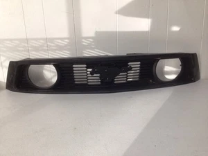 2010-2012 Ford Mustang GT Upper Grille Part # AR33-8C436-AEW & AR33-8150-BBW#R25 - Picture 1 of 10