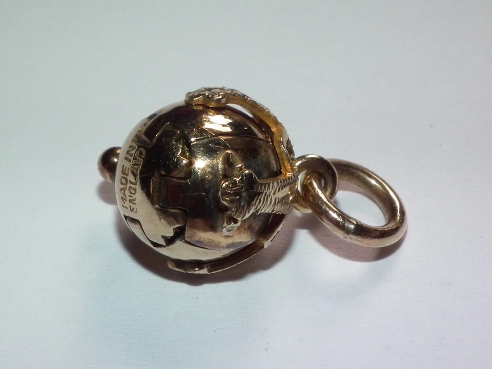 V Scarce Size Vintage English 9ct Gold Freemasons Masonic Ball Cross Pendant - Image 1 of 4