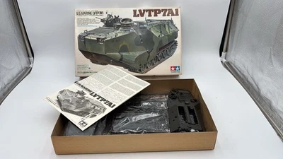  TAM35136 Tamiya LVTP7A1 1/35 - Immagine 1 di 2