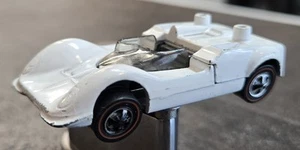 1968 HOT WHEELS REDLINE CHAPARRAL 2g CAR WHITE USA MATTEL VINTAGE NO WING - Picture 1 of 6