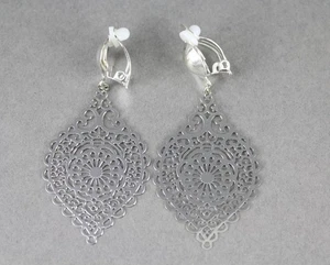Pendientes SilverClip On filigrana lágrima colgante clips ligeros 2,5" de largo - Imagen 1 de 8