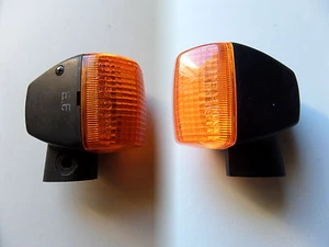 1 x  Blinker Vorn R./ Hi.L. Turn Flasher Indicator Honda CBR 900 RR SC28  Nr.22 - Picture 1 of 1