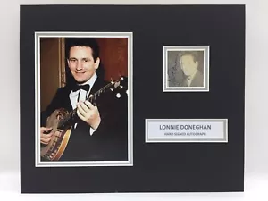 RARE Lonnie Doneghan Signed Photo Display + COA AUTOGRAPH MUSIC - Foto 1 di 3