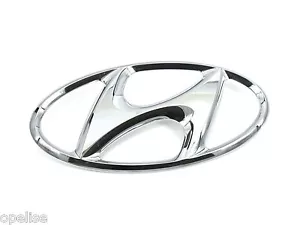 Genuine New HYUNDAI FRONT GRILLE BADGE Emblem Logo for iX20 i30 iX35 - Picture 1 of 2