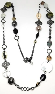 Collar Largo Lia Sophia “Patrimonio” Madreperla y Cuentas de Vidrio Foto 1 de 3