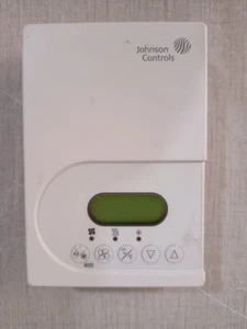 Johnsons Controls T604DFH-4 -Temperature Indicating and Regulating Equipment - Picture 1 of 4