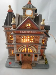 2012 Lemax Coventry Cove Weihnachtsdorf Feuerwehrhaus beleuchtetes Haus LESEN - Bild 1 von 11