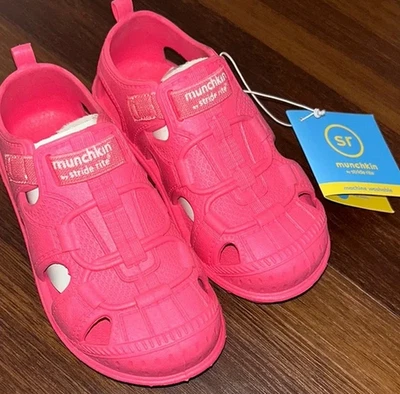 Zapatos impermeables para el agua Munchkin Laguna para niños pequeños nuevos con etiquetas Foto 1 de 4