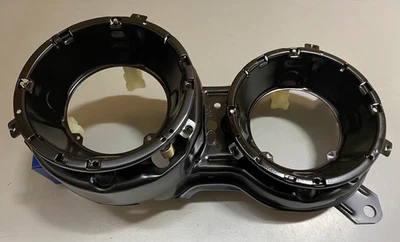 Hella LH Headlamp Receiving Unit - 1V3 003 143-011 / 63-12-1-360-573 - For BMW - Image 1 of 4