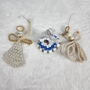 Juego de tres 3 adornos navideños vintage hechos a mano con cuentas y alfiler - Imagen 1 de 9