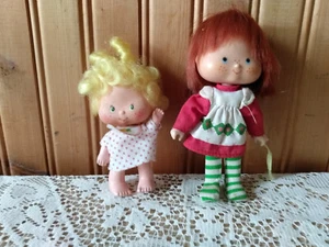 2 Vintage Strawberry Shortcake Dolls 1979 American Greetings Corp. Hong Kong - Picture 1 of 10