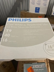 16" Philips 40W Diameter Cool White T9 Circline Bulb (16inch Cool White) - Picture 1 of 1