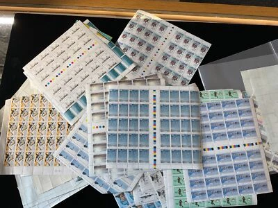 910,00 AUD valor nominal sin usar franqueo moderno Australia 375,00 USD ENVÍO GRATUITO Foto 1 de 2