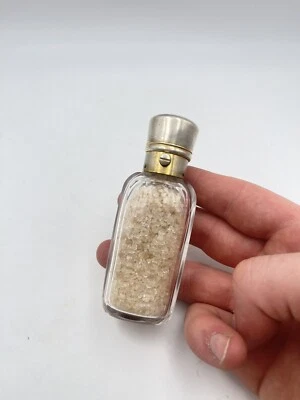 Flacon A Sel & Cristal & London & XIX - Photo 1/4