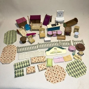 LOTE mixto de accesorios para muebles Sylvanian Families Calico Critters época - Imagen 1 de 11