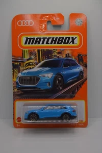 Audi E-Tron Matchbox 77/100 nuovo blu - Foto 1 di 3