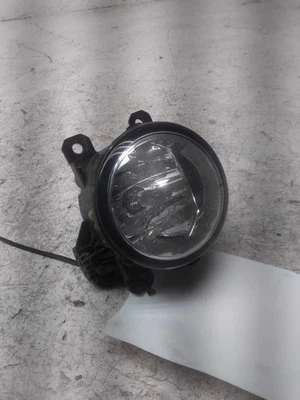 Used Driving Light fits: 2021 Jeep Compass fog-driving Grade B - Image 1 of 4