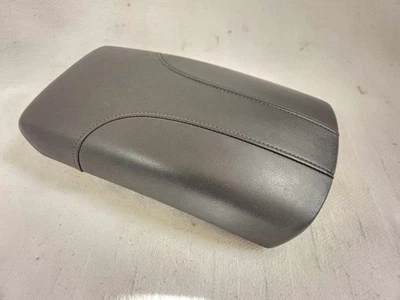 2017-2020 Nissan Rogue center console armrest; console lid; KOREA BUILT; black Foto 1 de 4