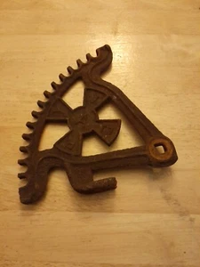Vintage Cast Iron "IRON CROSS" Man Cave Yard Art Wall Hanger - Picture 1 of 10