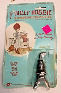 Holly Hobbie Herd mit Tür Nr. 9 Old Fashioned Miniatures New Old Stock - Bild 1 von 3