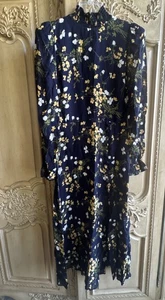 Neu mit Etikett Reformation Stevi geblümtes angedeutetes Rollkragen-Midikleid Größe 4 298 $ - Bild 1 von 5