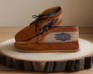 Botín mocasín al tobillo de cuero gamuza marrón talla 8,5 Minnetonka El Paso para mujer nuevo sin caja - Imagen 1 de 13