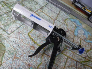 Newborn DR100N 26:1 Handapplikator Abdichtpistole - Bild 1 von 3