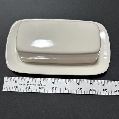 Plato de mantequilla blanca 10 Strawberry Street Classic 8 5/8 x 2 3/4" Foto 1 de 4