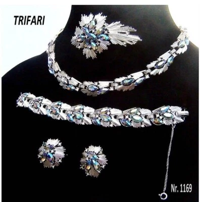 Trifari, superba full parure vgt. collier, bracciale, orecchini, spilla anni 60 - Immagine 1 di 4