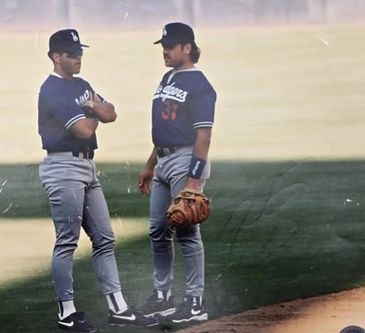 Mike Piazza Dodgers Signed Photo Vintage 2016 HOF  Beckett COA *READ*  - Image 1 of 4